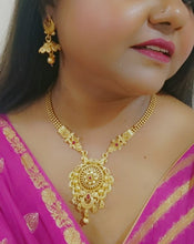 Load image into Gallery viewer, A2 Fashion Traditional Gold Plated Pendent And Earring Set For Women