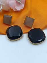 Load image into Gallery viewer, A2 Fashion Gold Plated Natural stones Black Fashion Earrings