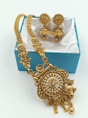 A2 Fashion Traditional Gold Plated Pendent And Earring Set For Women