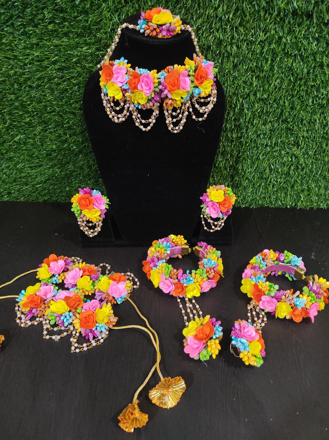 Yellow Necklace Set for Haldi Function | FashionCrab.com