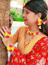 Load image into Gallery viewer, A2 Fashion Flower Jewelry Set For Haldi Ceremony