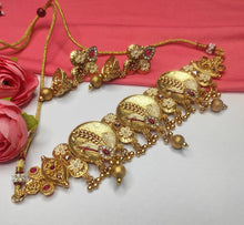 Load image into Gallery viewer, A2 Fashion Gold Plated Polki Choker And Earring Set