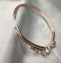 Load image into Gallery viewer, A2 Fashion Rose Gold Plated American Diamond Bracelet