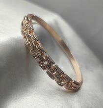 Load image into Gallery viewer, A2 Fashion Rose Gold Plated American Diamond Bracelet