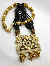 Load image into Gallery viewer, Antique Gold Plated Kundan Necklace Set