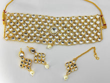 Load image into Gallery viewer, A2 Fashion Sparkling Reverse AD Choker, Earring And Maangtika Set