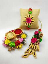 Load image into Gallery viewer, Floral Handcrafted Bhai Bhabhi Rakhi Set