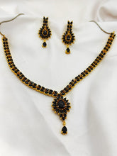 Load image into Gallery viewer, Shimmering Black Necklace And Earring Set