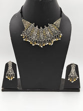 Load image into Gallery viewer, Oxidized silver Dual Tone Floral Jewellery Set