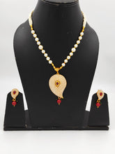 Load image into Gallery viewer, Elegant Gold Finish Pearl Necklace And Earring Set