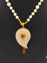 Load image into Gallery viewer, Elegant Gold Finish Pearl Necklace And Earring Set